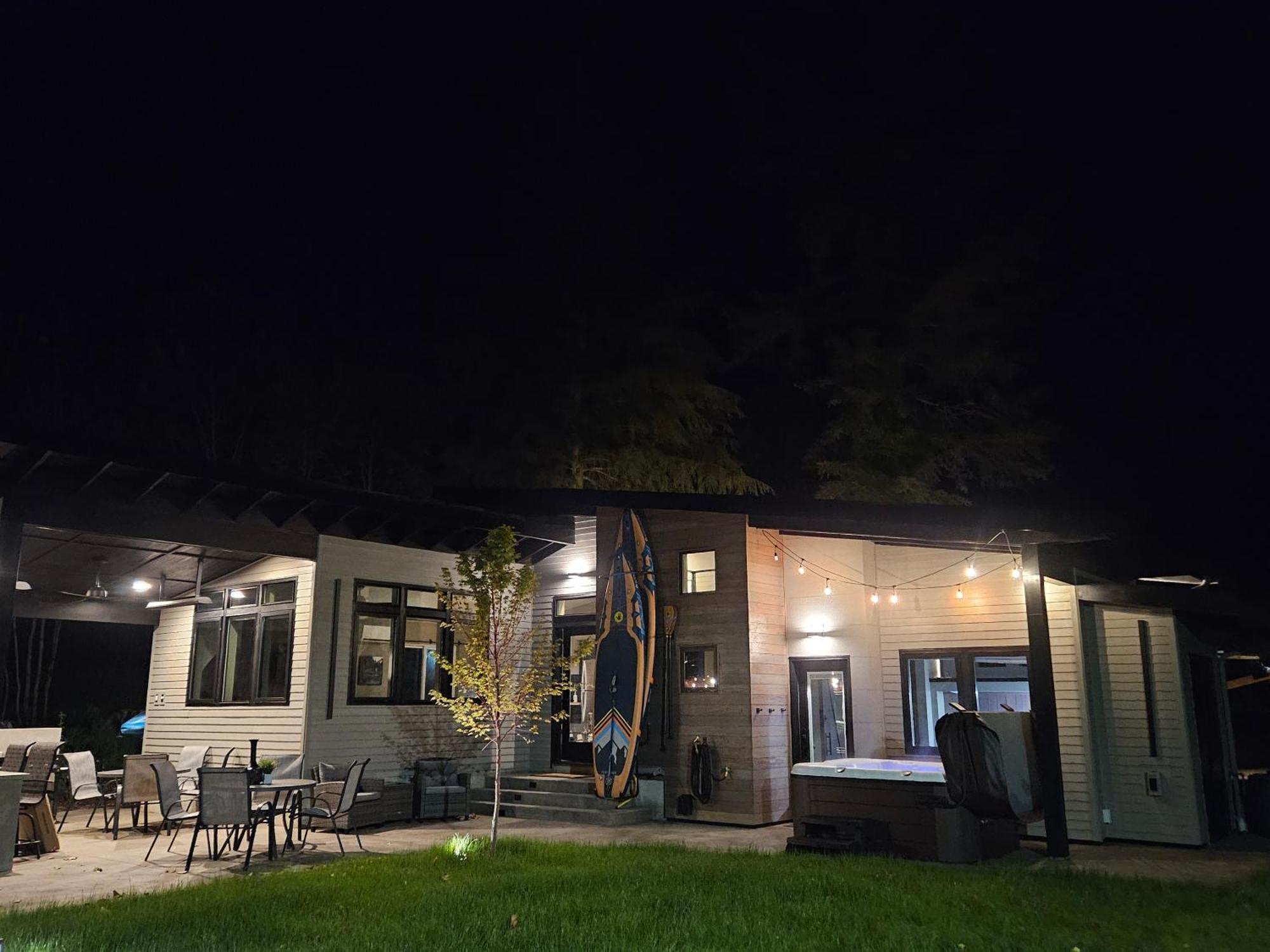Luxe Lake Cabin Hot Tub Grill Firepit Ev Charger Onalaska Eksteriør billede