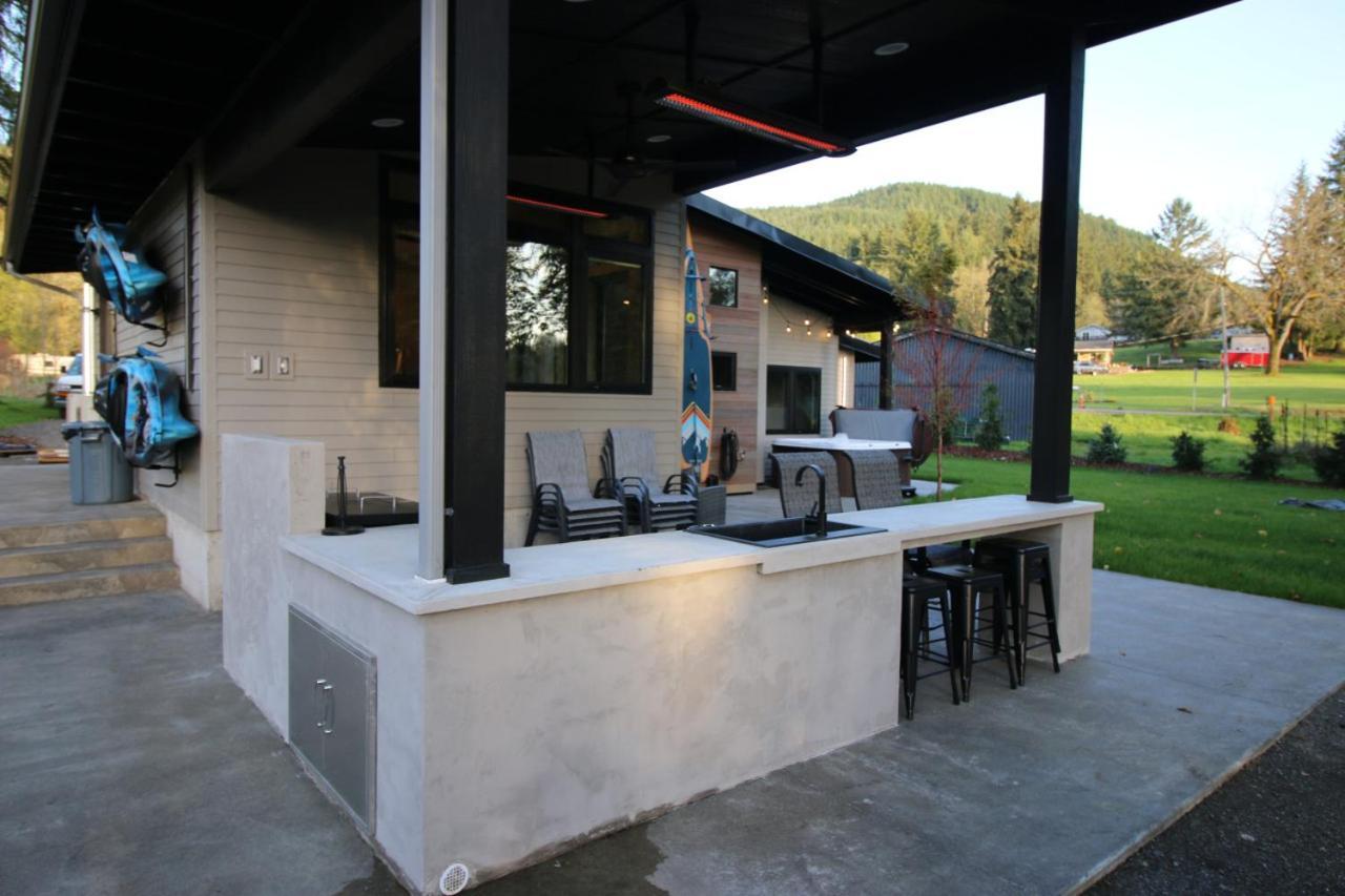 Luxe Lake Cabin Hot Tub Grill Firepit Ev Charger Onalaska Eksteriør billede