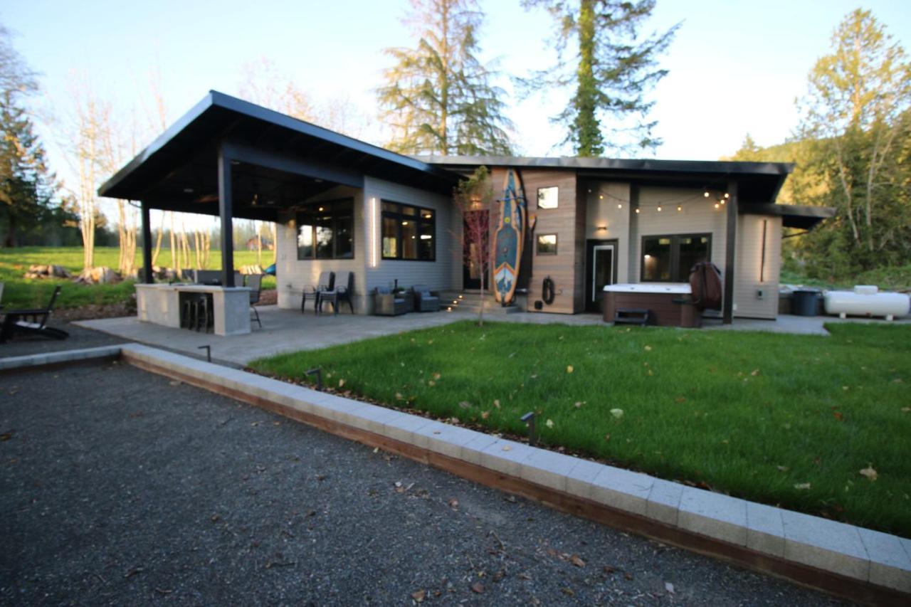 Luxe Lake Cabin Hot Tub Grill Firepit Ev Charger Onalaska Eksteriør billede
