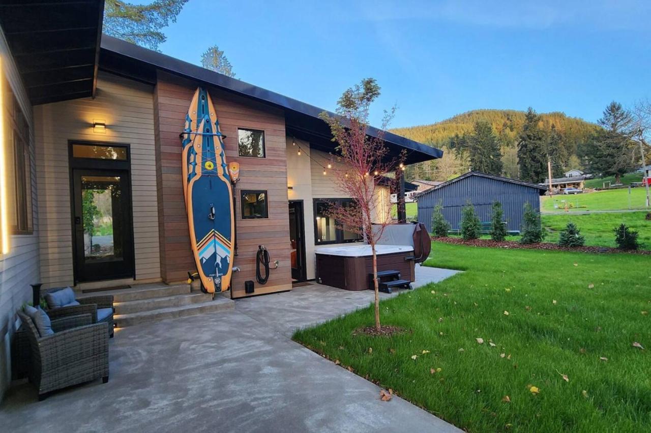 Luxe Lake Cabin Hot Tub Grill Firepit Ev Charger Onalaska Eksteriør billede